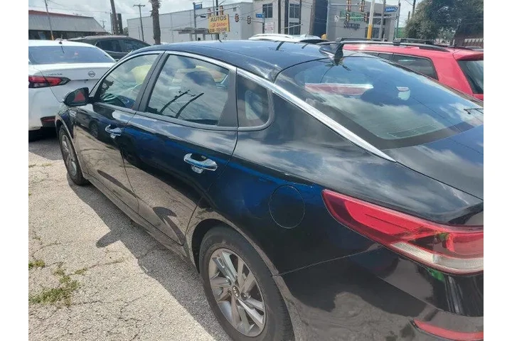 $9800 : 2019 Optima LX image 3