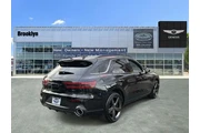 $39993 : Genesis GV70 2025 AWD 2.5T S thumbnail