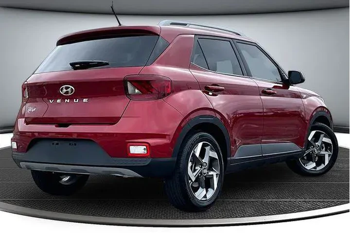 $21500 : Hyundai VENUE 2024 Limited 4 image 6