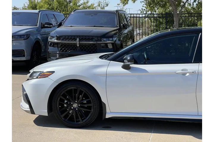 $27999 : Toyota Camry 2022 XSE V6 4dr image 5