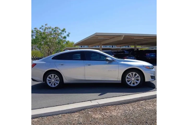 $13995 : 2022 Malibu LT image 5