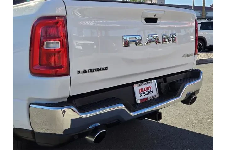 $39995 : Ram 1500 2025 4x4 Laramie 4d image 9