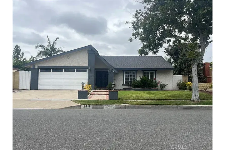 $2200 : Welcome Home to 3518 Ramona Dr image 2