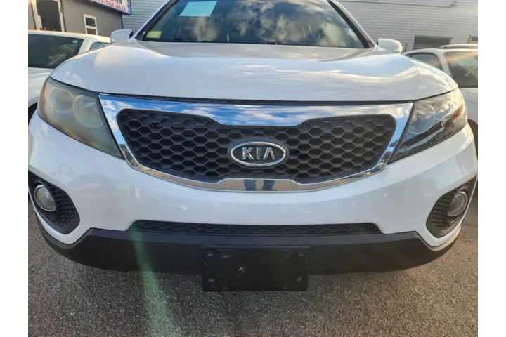 $7495 : 2011 Sorento image 4