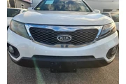 $7495 : 2011 Sorento thumbnail