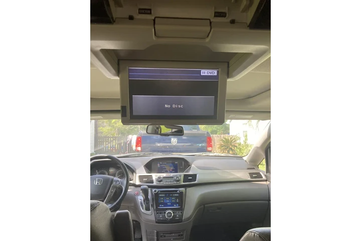 $9500 : 2016 Honda Odyssey TOURING image 4
