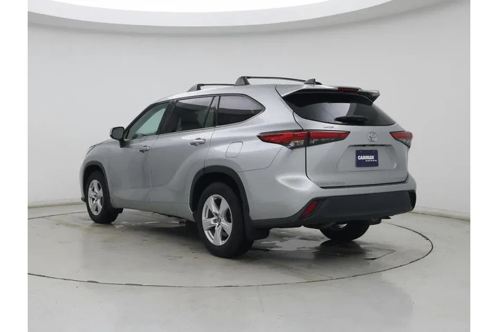 $28998 : Toyota Highlander 2022 L 4dr image 2