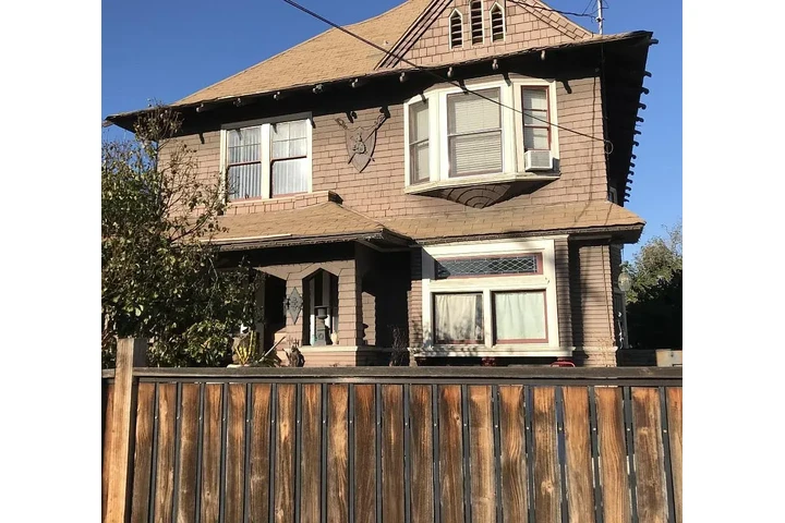 $700 : Room to Let image 2