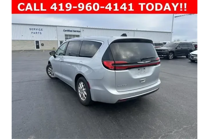 $30995 : Chrysler Pacifica 2024 Touri image 5
