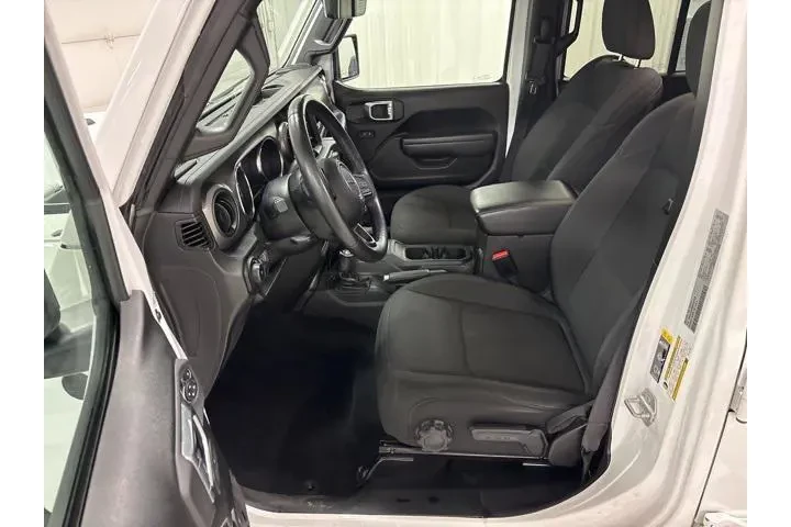 $28499 : Jeep Wrangler Unlimited 2022 image 6