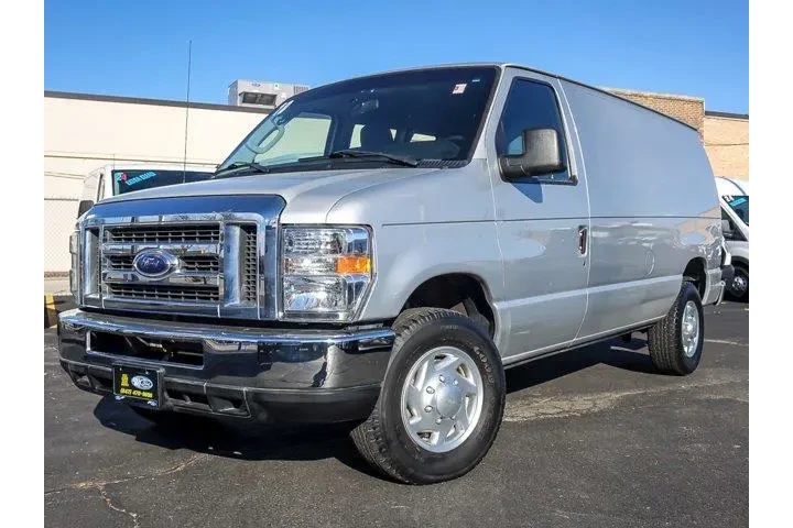 $17890 : Ford E-Series 2010 E-350 SD image 1