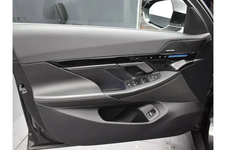 $31995 : BMW 5 Series 2024 530i 4dr S image 9