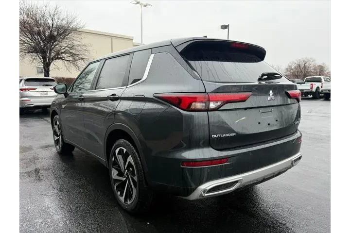 $39995 : Mitsubishi Outlander PHEV 20 image 5