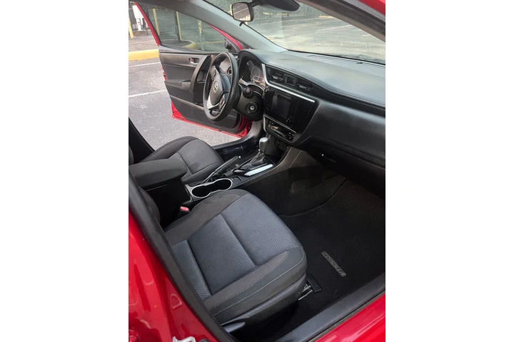 $8500 : 🚘 2019 Toyota Corolla LE image 3