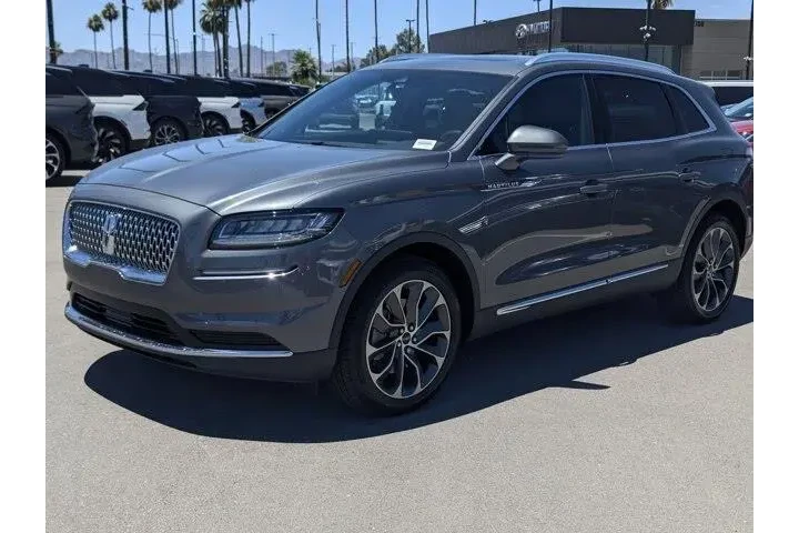 $37995 : Lincoln Nautilus 2023 AWD Re image 5