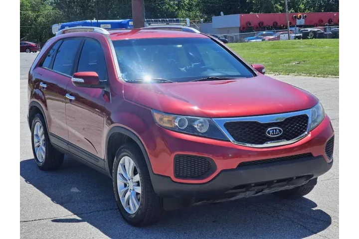 $5500 : 2011 Sorento LX image 3