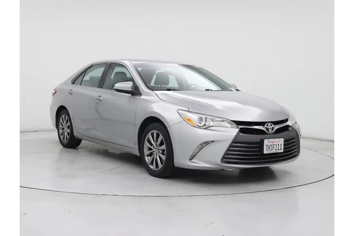 $16998 : Toyota Camry 2015 XLE 4dr Se image 1