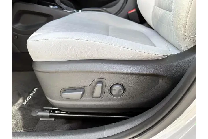 $19777 : Hyundai KONA 2023 AWD SEL 4d image 10