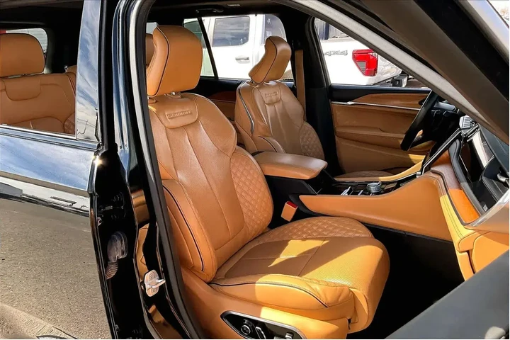 $40000 : Jeep Grand Cherokee 2023 4x4 image 9