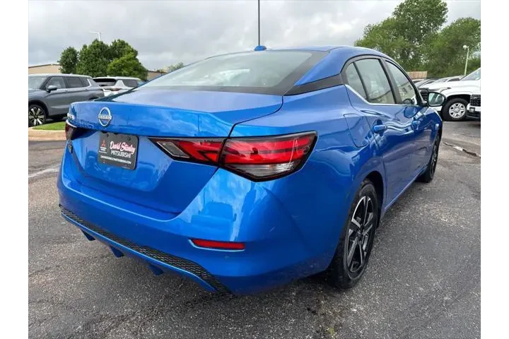 $21030 : Nissan Sentra 2025 SV 4dr Se image 4