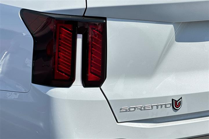 $36685 : New 2025 Sorento S image 7