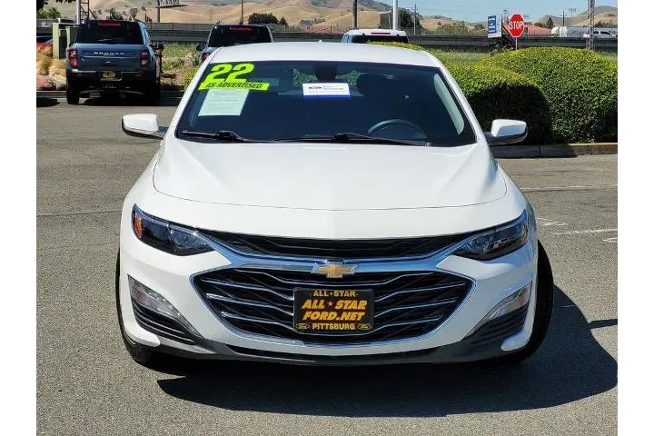 $16300 : Chevrolet Malibu 2022 LT 4dr image 2