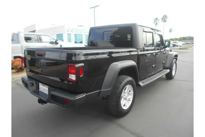 $26995 : Jeep Gladiator 2020 4x4 Spor image 7