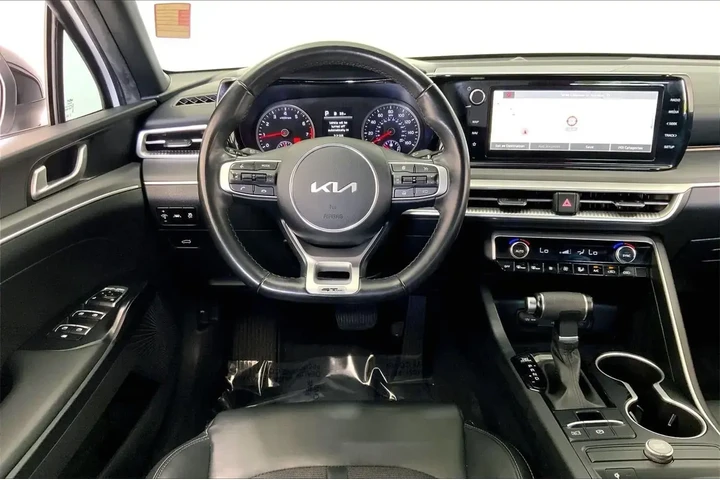 $23511 : Kia K5 2023 GT-Line 4dr Seda image 4