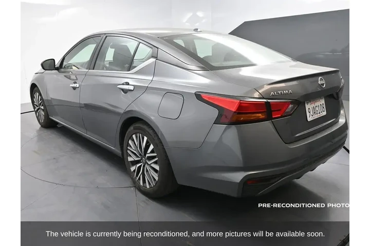 $15306 : Nissan Altima 2024 2.5 SV 4d image 3
