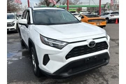 $29490 : Toyota RAV4 2024 AWD XLE 4dr thumbnail
