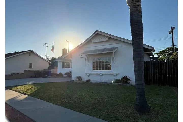 $2600 : ^* ALL UTILITIES INCLUDED *^ image 1