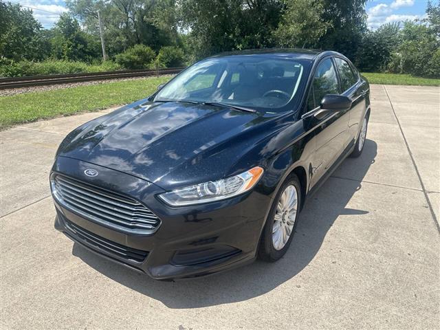 $5500 : 2016 Ford Fusion S HYBRID image 1