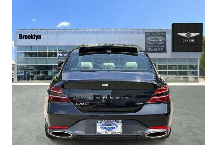 $34600 : Genesis G70 2025 AWD 2.5T Sp image 4