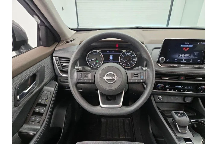 $23998 : Nissan Rogue 2023 SV 4dr Cro image 10