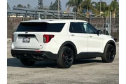 $37945 : Ford Explorer 2022 AWD ST 4d thumbnail
