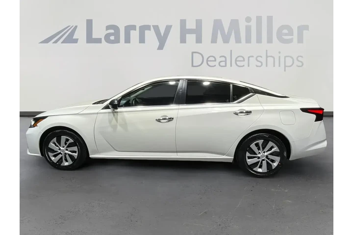 Nissan Altima 2025 2.5 S 4dr image 2