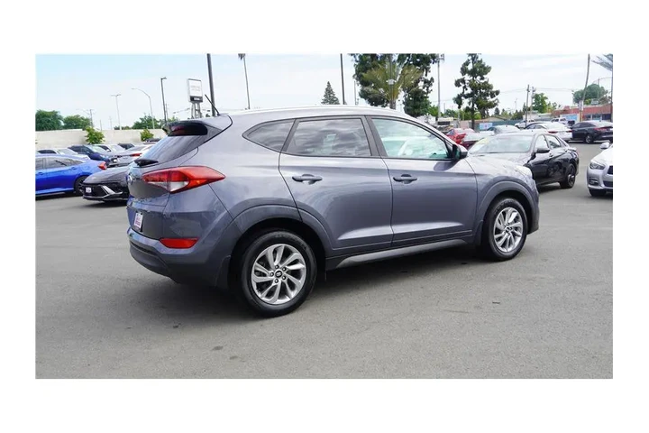 $12800 : 2016 Tucson SE image 6