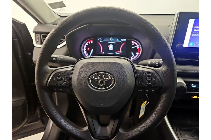 $27998 : Toyota RAV4 2023 LE 4dr SUV image 10