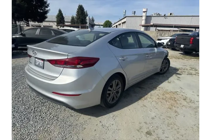 $12999 : Hyundai ELANTRA 2018 Value E image 2