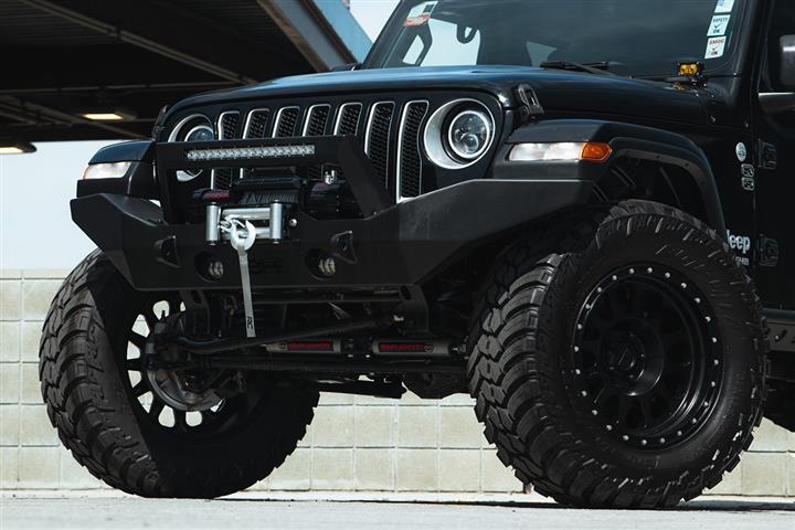 2019 Wrangler Unlimited Sahara image 2