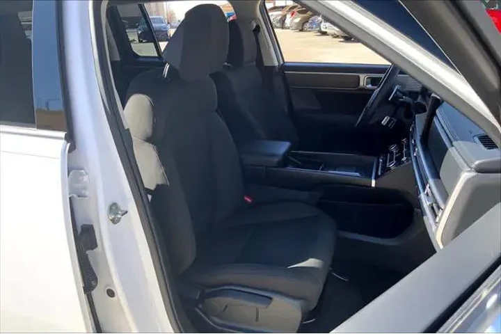 $25997 : Hyundai SANTA FE 2024 SE 4dr image 9