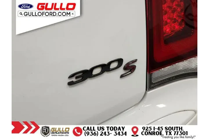 $27991 : Chrysler 300 2023 S V6 4dr S image 8