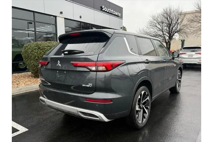 $39995 : Mitsubishi Outlander PHEV 20 image 7