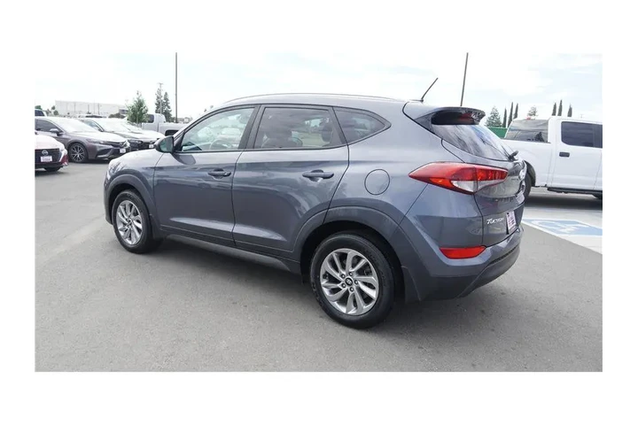 $12800 : 2016 Tucson SE image 9