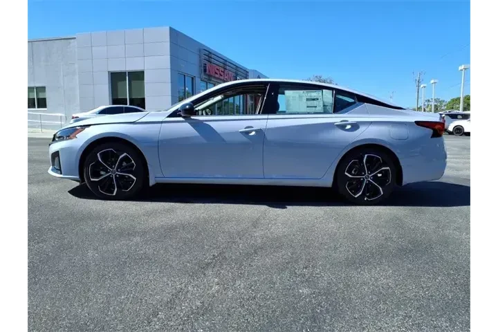 $26995 : Nissan Altima 2025 2.5 SR 4d image 4