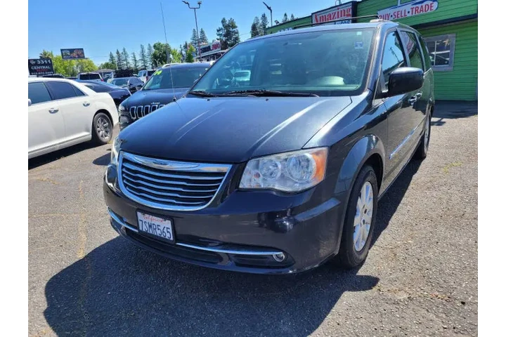 $7950 : 2014 Town and Country Touring image 1
