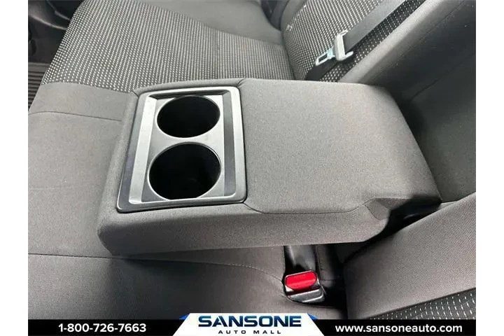 $10912 : Toyota Corolla iM 2018 4dr H image 10