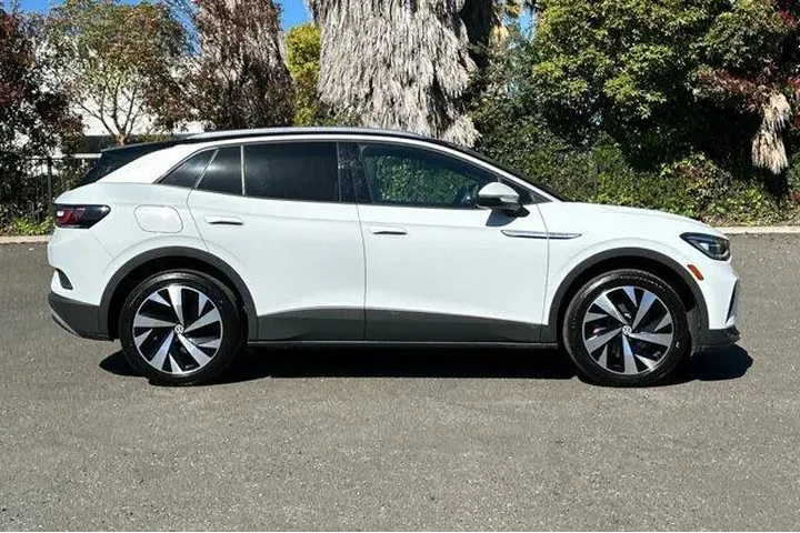 $23219 : Volkswagen ID.4 2022 AWD Pro image 3