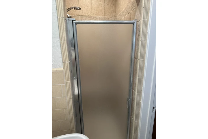 $1400 : CUARTO CON ENTRADA PRIVADA image 6