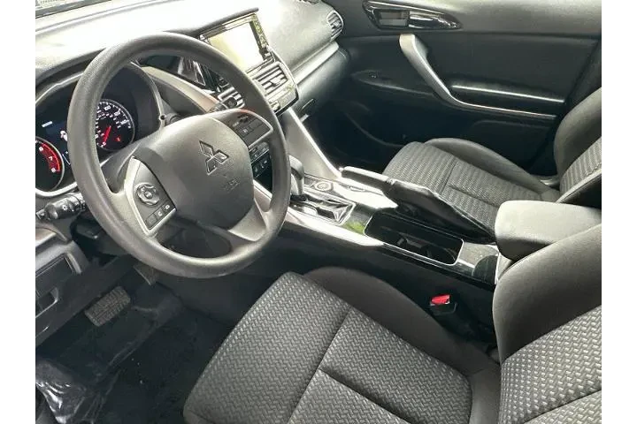 $12990 : Mitsubishi Eclipse Cross 201 image 9